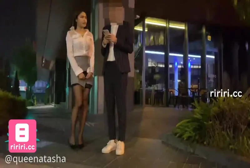 主播路邊搭訕被幹到潮吹 沒想到這男人也是老司機 我輸了