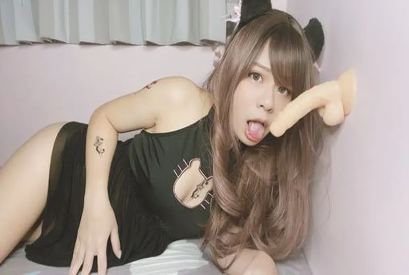 萬聖節?飢渴小惡魔噴水了?大尺露臉‼️‼️‼️