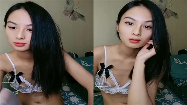 白丝贫乳痴女口交伺候狼友上位坐骑操逼