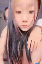 三个美女用了一条假鸡巴