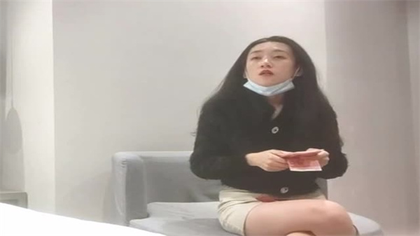 重炸弹利哥探花高颜值网红大长腿